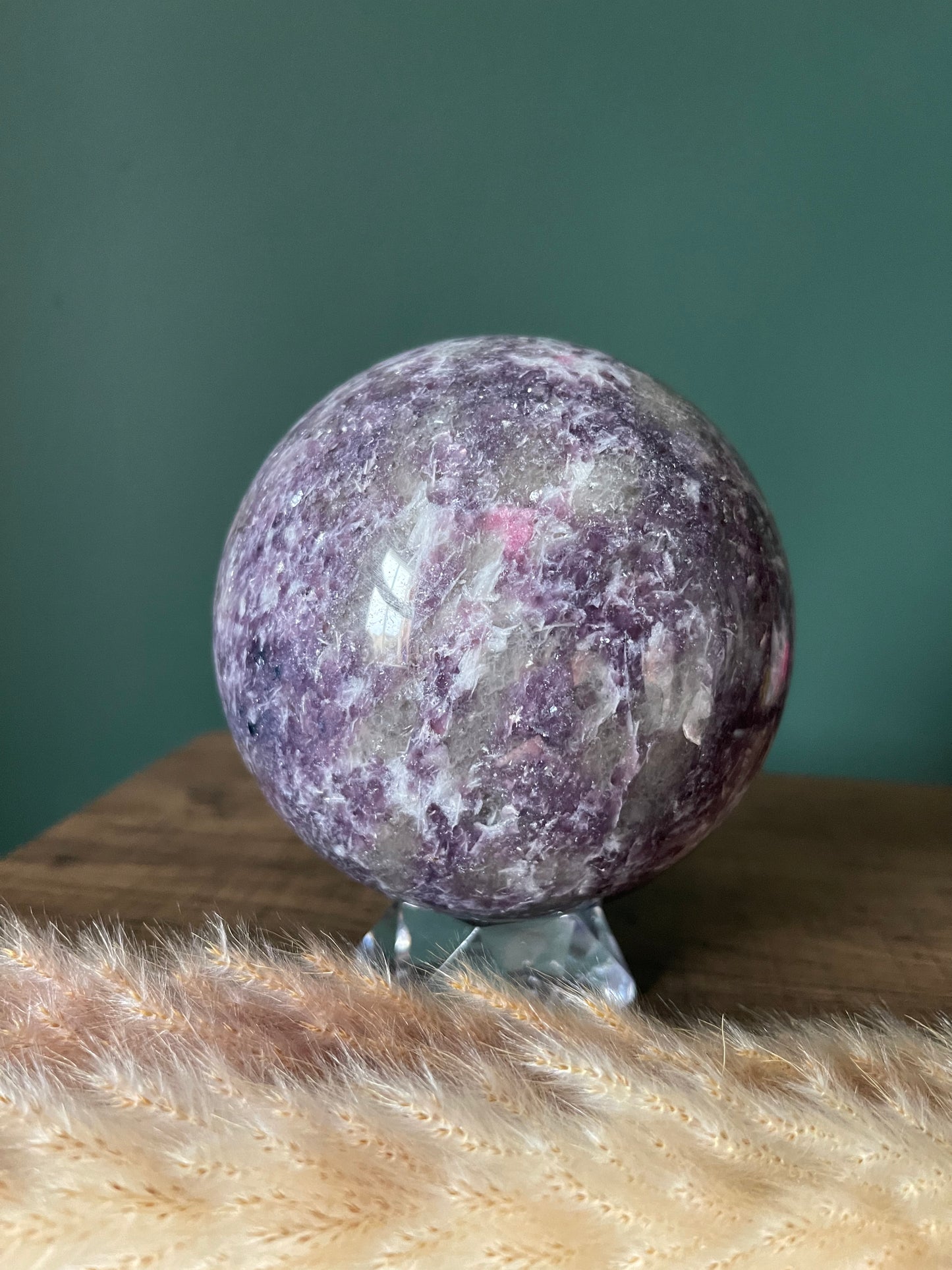 Unicorn Stone - Sphere | 1930g | A